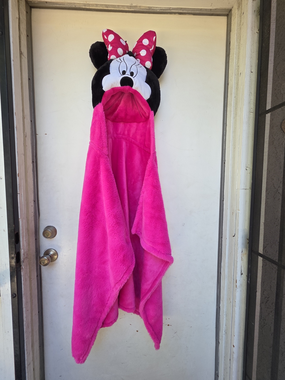 Minnie Mouse Hooded Kids Blanket - Bright Pink